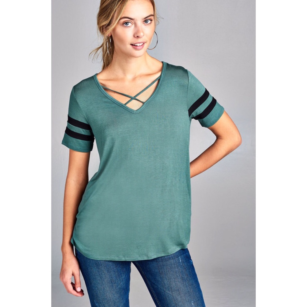 stripe v-neck w/cross strap